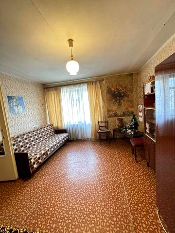 Продам 1к квартиру, бр.Вечерний,8