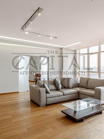 Андрія Верхогляда вул. (Михайла Драгомирова), 5