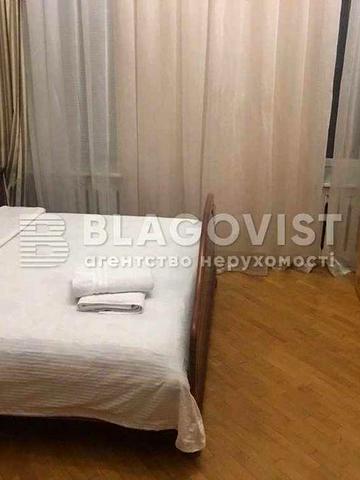 Продаж 3х-тної квартири Богдана Хмельницького 10 ! м. "Театральна"