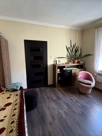 Здається 2 квартира Роща. Читайте опис!