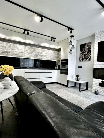 Шикарна Євро 3-кімнатна квартира з дизайнерським ремонтом. Власник!