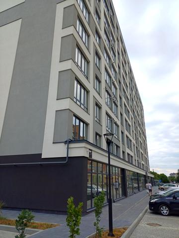 Молодіжна вул., 53