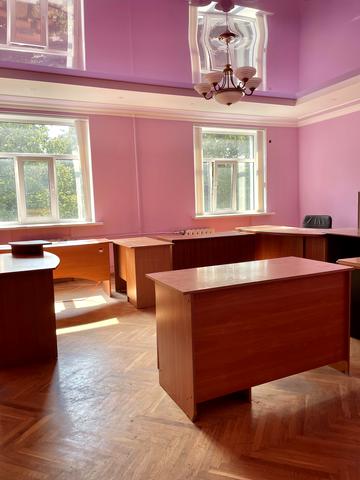 Волонтерська вул. (Малиновського), 12