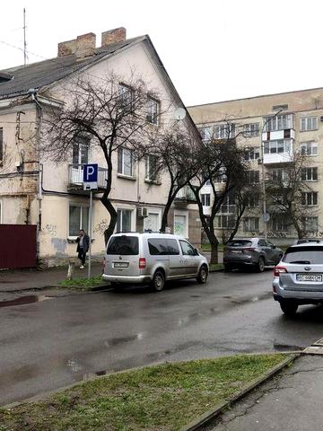 Продам 2 кімнатну квартиру у центрі Луцька