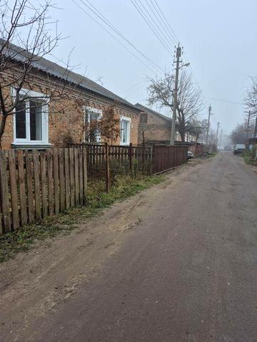 Частина будинку.  Подусівка. Є -відновлення.