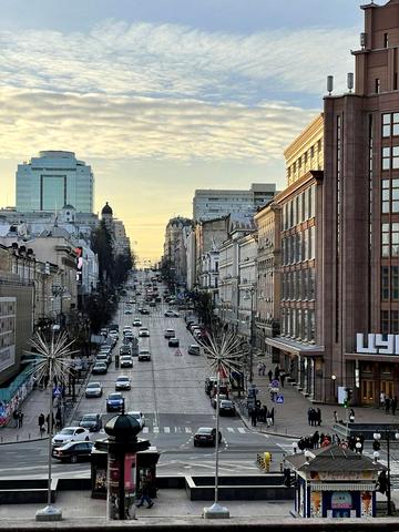 Хрещатик вул., 25