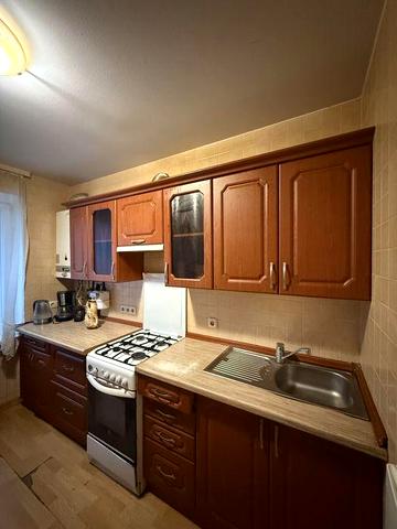 Оренда трьох кімнатної квартири. Городок.