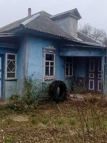 Будинок у селі Воловиця