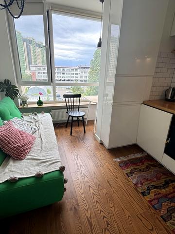 Практична вул., 4