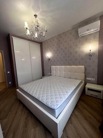 Сдам 3 комнатную квартиру 85м2 новострой ЖК Оптима, П. Поле м. Б.Сад