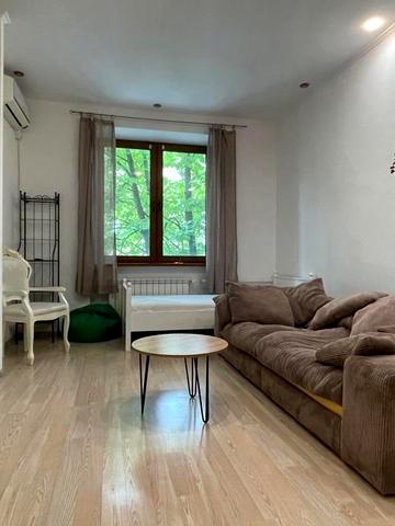 Миколи Міхновського бульв. (Дружби народів), 26/1