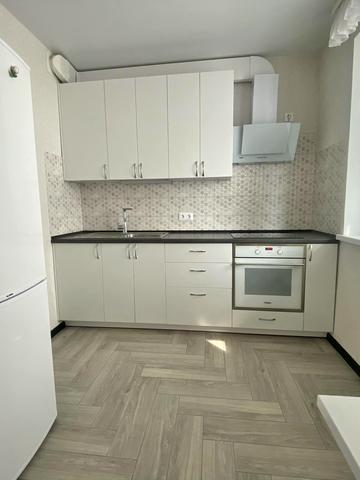 Миколи Руденка бульв. (Кольцова), 8 BOX