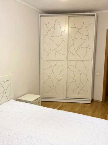 Оренда 3 кімнатна квартира по вул. Б.Хмельницького с. Зубра (Сихів)