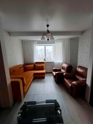 Здається чудова євродвушка біля Терміналу