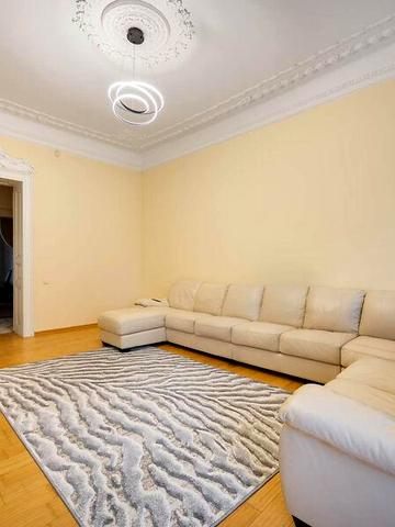 Довгострокова оренда 7к Квартира Верхратського вулиця