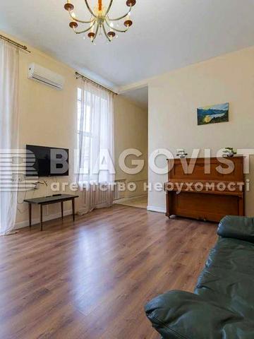 2 кімнатна Центр Хмельницького Богдана, 10  82м2