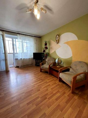 Продаж трикімнатної чешки на третьому поверсі