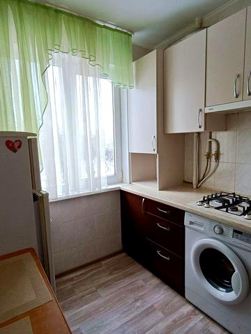 Козацька. Вся мебля і техніка.