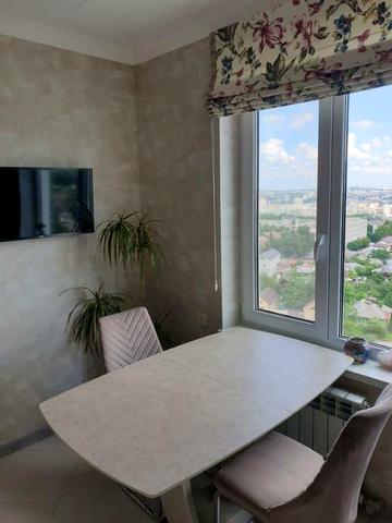 Титаренківський пров., 4