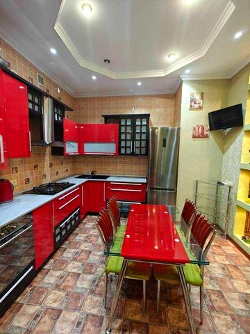 Продам 1 кімнатну СТАЛІНКУ в центрі міста на вул.ВОКЗАЛЬНА