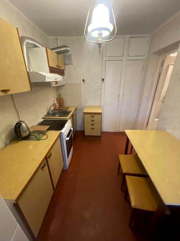 Продаж, м. Палац Україна, Антоновича, 124/128, затишна 1 к.кв. 40 кв.м