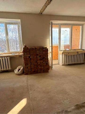 Продам квартиру в м Звенигородка торг(терміново)