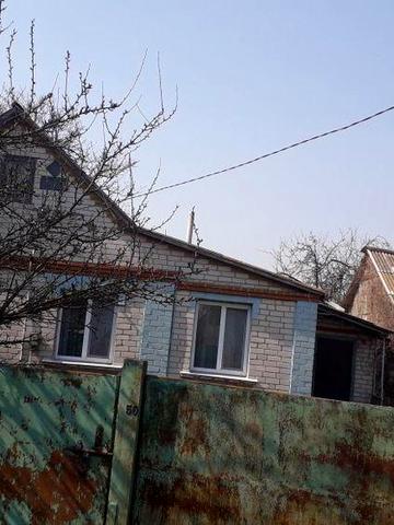 Продаю будинок в житловому стані