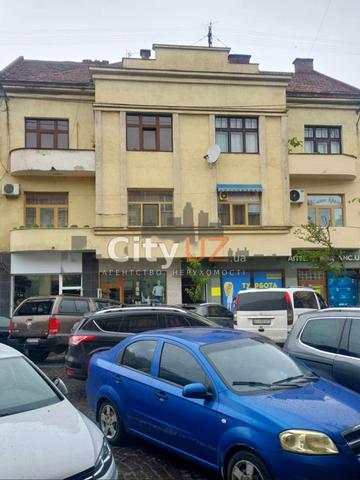 Корятовича пл., 3