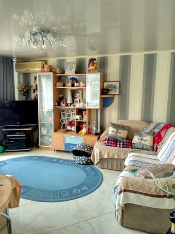 Академіка Корольова вул., 102