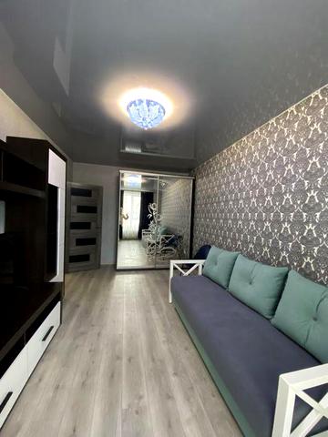 Здається 1 кімнатна в новобудові ЖК Фаворит. Можна на короткий термін