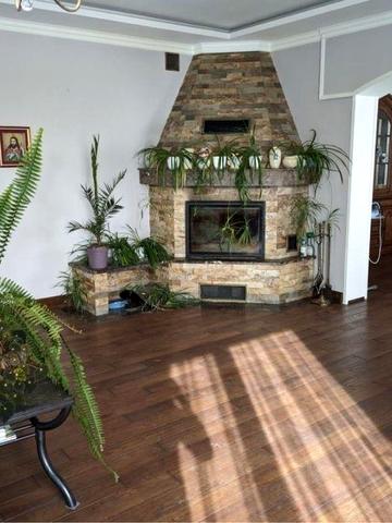 Здається укомплектований, є спорт.особняк, може бути на дві сімї.