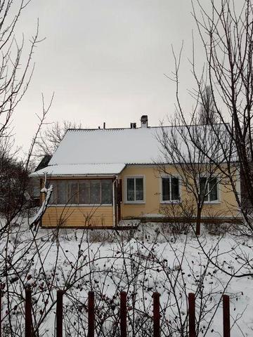 Продаю цегляний будинок в селищі Пулини