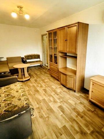 Продам 1 к квартиру на Листопадовій !