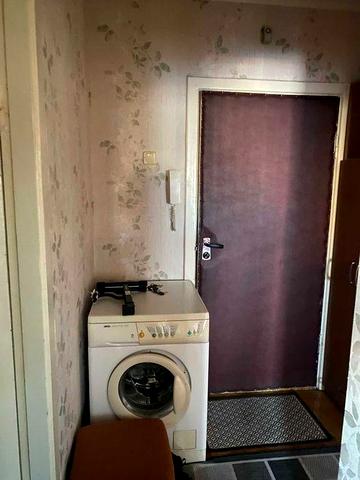 Здається 1 кімнатна метро "Лівобережна"