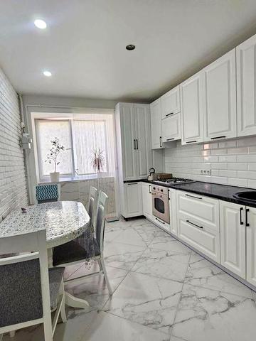 Продаж квартири !