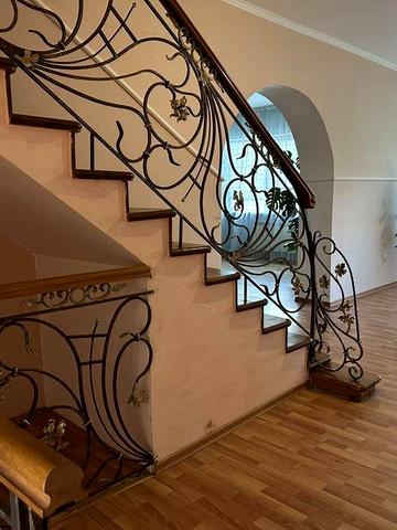 Простора 3-кімнатна квартира в оренду  150 м² всі комунальні включені