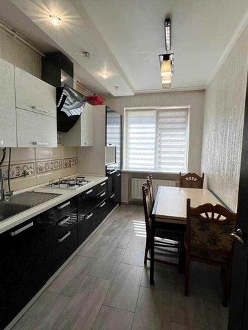 2 к Квартира в районі Центрального парку