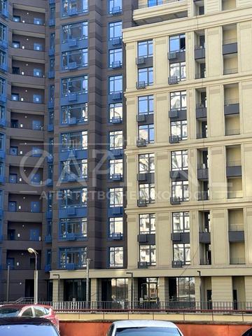 Річкова вул., 4