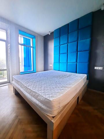 Голосіївський просп. (40-річчя Жовтня), 102/1