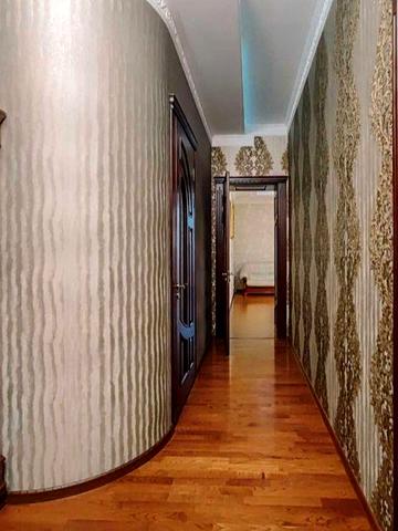 Оренда будинку півбудинку центрі міста