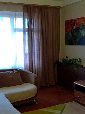 Продам 1 кімнатну квартиру, вул Ю. Кондратюка, 4-Б, 9/9 цегла