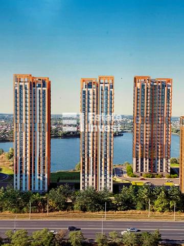 Нескорених вул. (Героїв Праці), 1