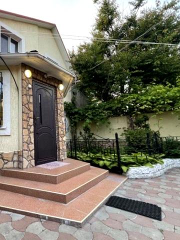 Сдам дом Толбухина/Мега дом 4 к  ,генератор,зарядка для электро авто!