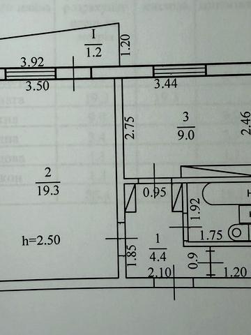 Героїв просп., 32