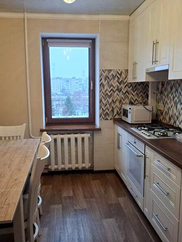 Довгострокова оренда 3к Квартира Миколи Амосова вулиця