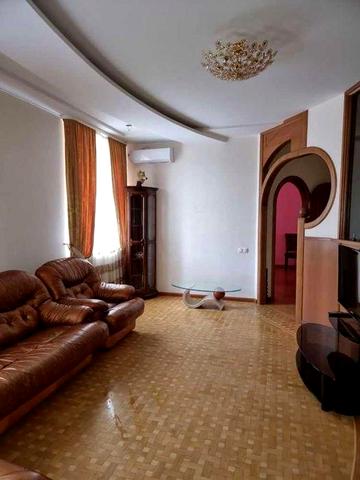 Оренда трикімнатної квартири , ул. Старокозацкая, 35