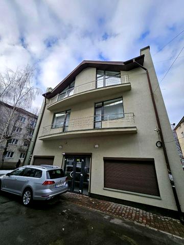 Військових Ветеранів вул., 6