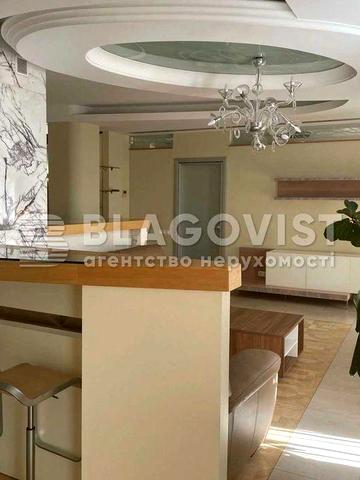 Топ пропозиція продаж пентхауса в  центі Київа 330м 2 паркомісця