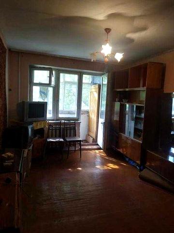 Продам 1 из.кв р-н Новые Дома, бульвар Жасминовый,14