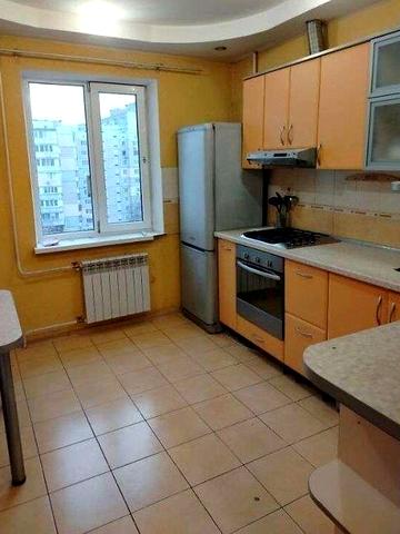 Продаж 3к квартири, Дарницький район,метро Харківська пішки,програми